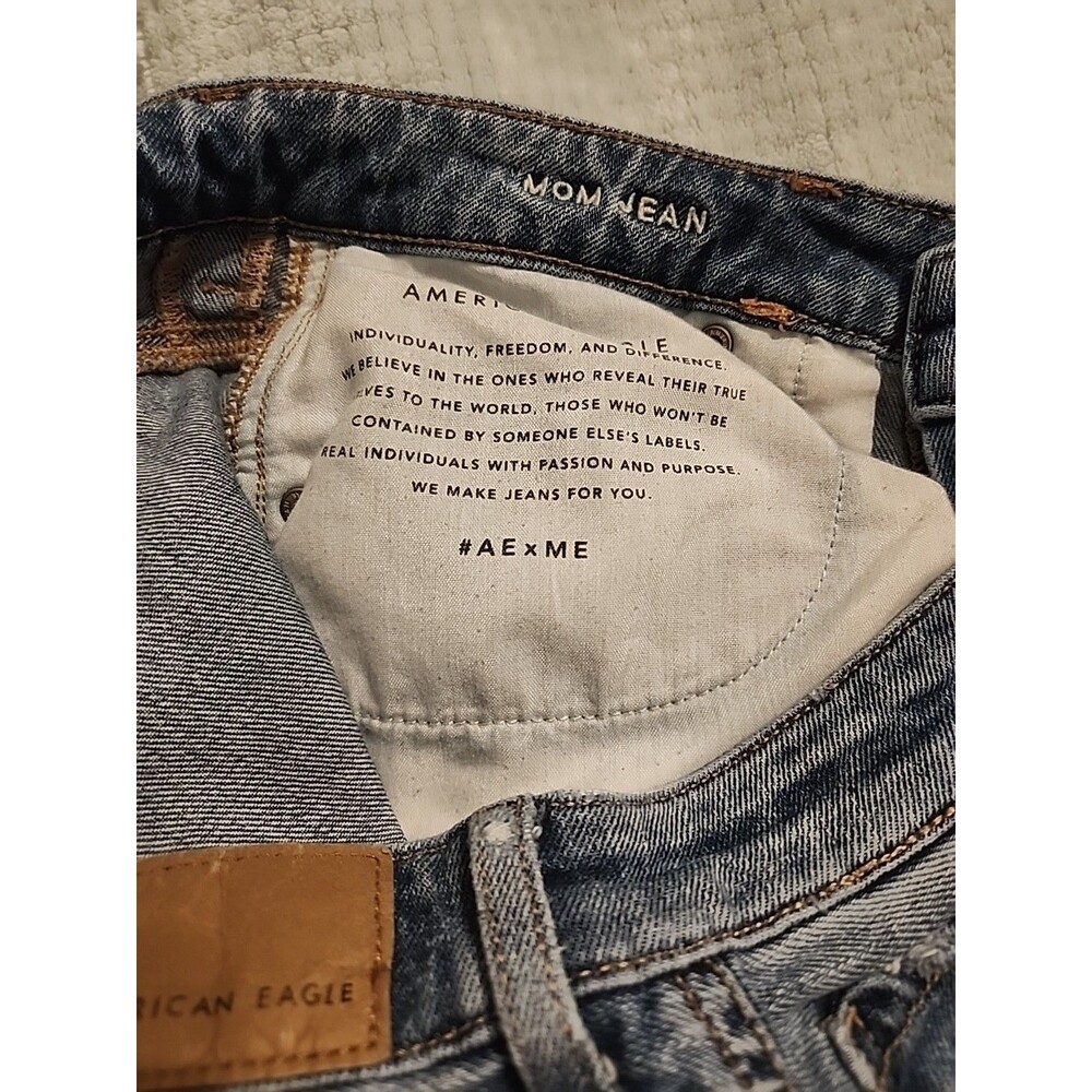 American Eagle Mom Jean Comfort Stretch Distressed Jean Size 10 - Picture 5 of 7